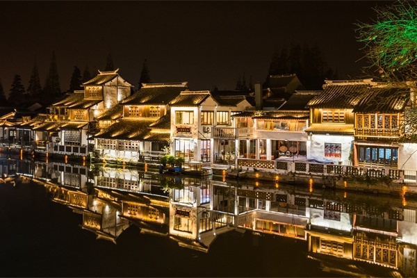 LED燈用于景觀亮化工程的4個獨(dú)特優(yōu)勢